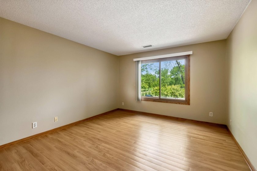 Move right into this beautifully updated condo featuring a - photo 17