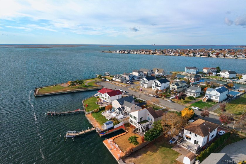 New Construction Built to FEMA Codes, Amazing Bay Views! - photo 21