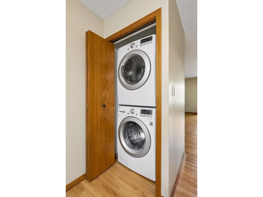 Move right into this beautifully updated condo featuring a - photo 23