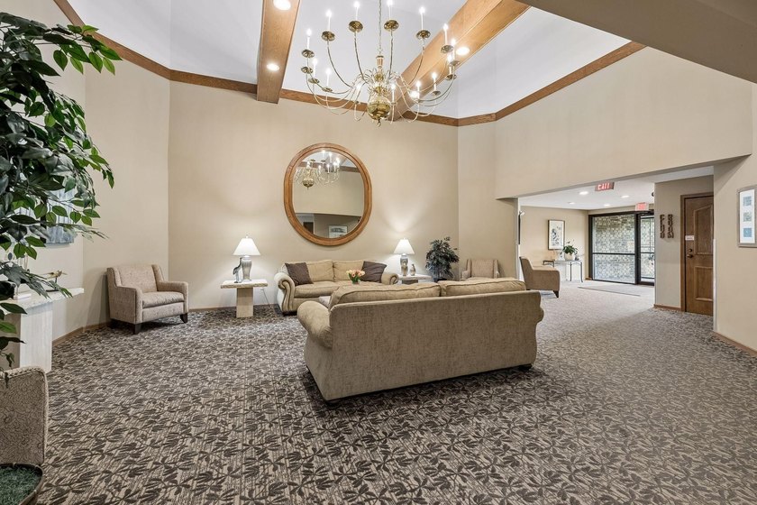 Move right into this beautifully updated condo featuring a - photo 32