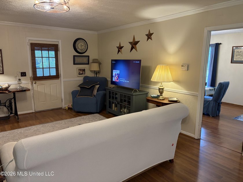 Beautiful, well-maintained home nestled on a peaceful 1.13-acre - photo 10