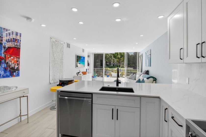 East Boca Boaters' dream! Truly one of a kind, this beautifully - photo 10