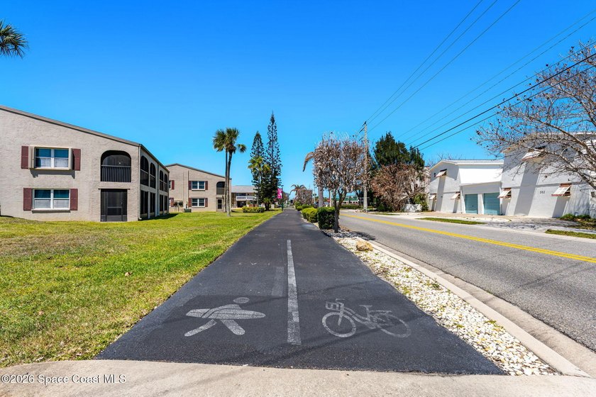 Welcome Home to Castaway Villas in Cape Canaveral! This adorable - photo 50