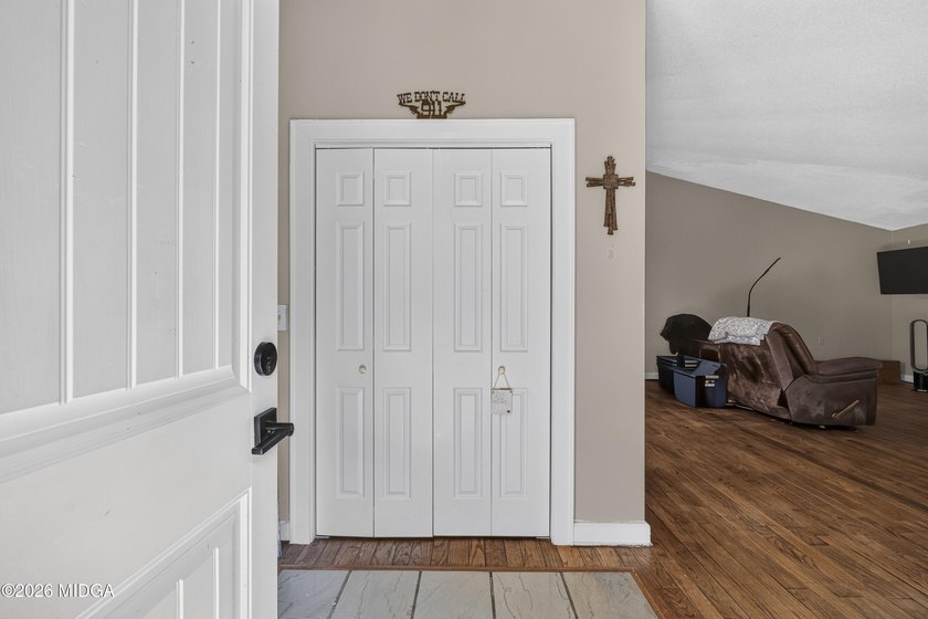Welcome to one of Forsyth's most distinctive homes! This - photo 13