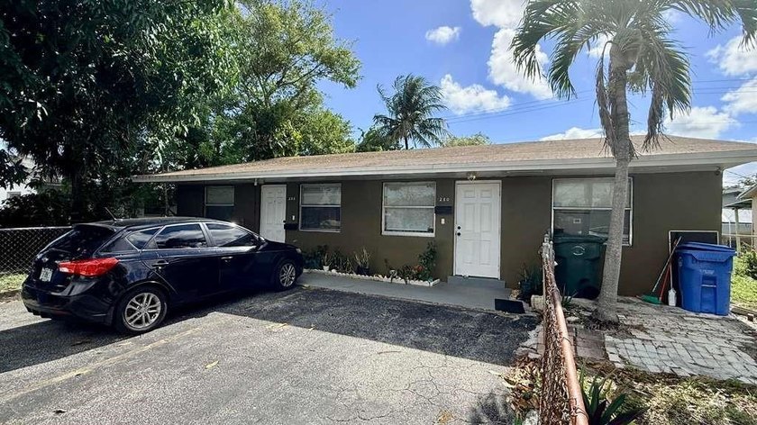 Excellent opportunity to own a well-located duplex in the heart - photo 2