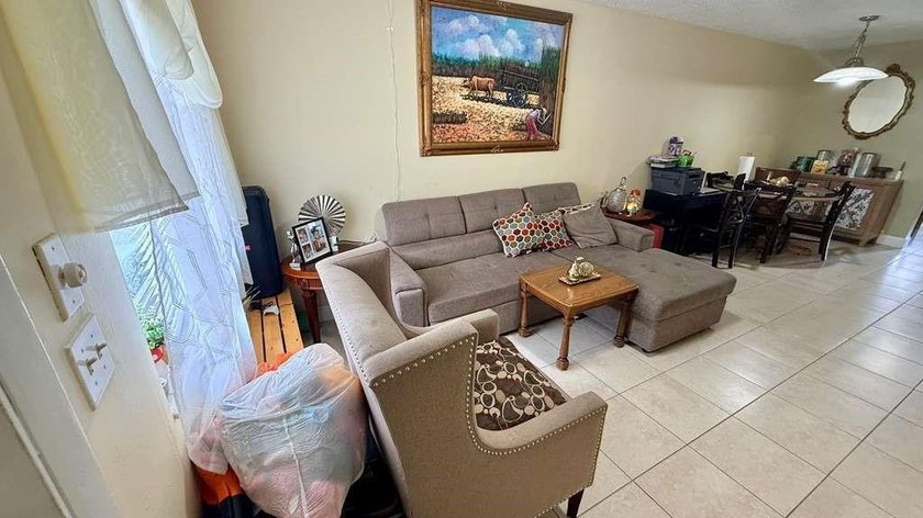 Excellent opportunity to own a well-located duplex in the heart - photo 4