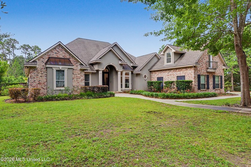 Welcome to this exquisite home in the coveted Graveline Pointe - photo 2