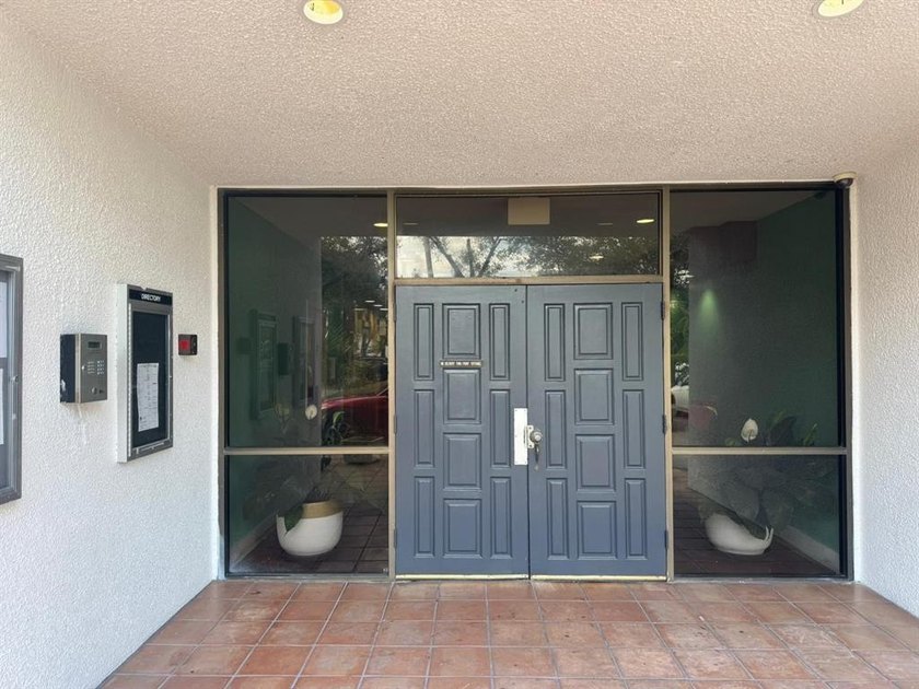 Seller is offering $5,000 toward the buyer's closing costs - photo 3