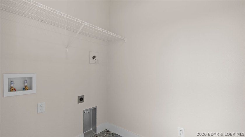 NEW CONSTRUCTION! Unobstructed lake views and luxury living - photo 14