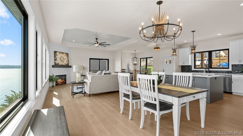 NEW CONSTRUCTION! Unobstructed lake views and luxury living - photo 16