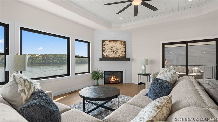 NEW CONSTRUCTION! Unobstructed lake views and luxury living - photo 18