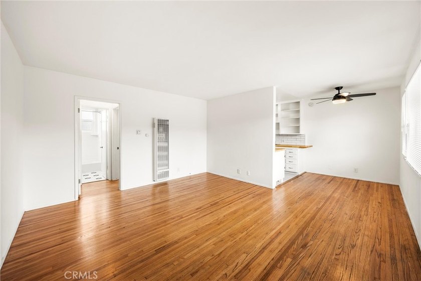 Welcome to coastal living in the heart of Long Beach! This - photo 6