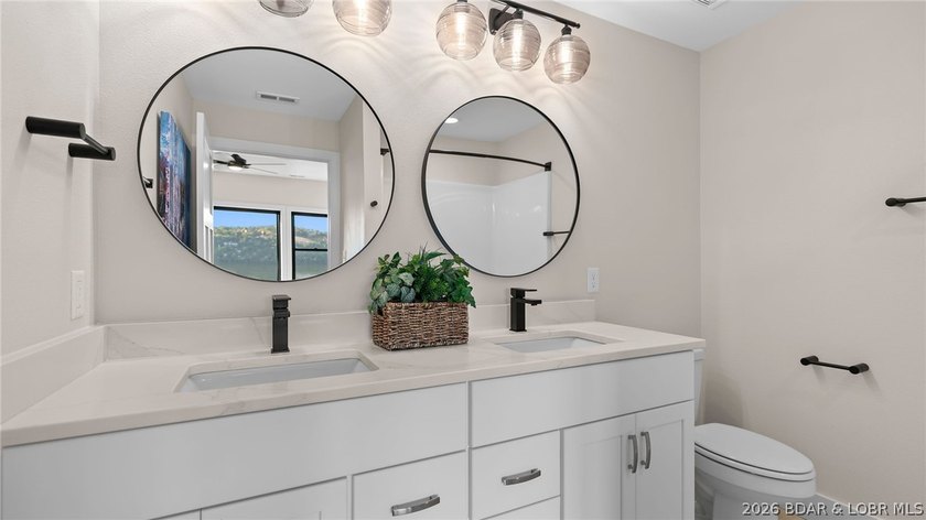 NEW CONSTRUCTION! Unobstructed lake views and luxury living - photo 33
