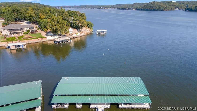 NEW CONSTRUCTION! Unobstructed lake views and luxury living - photo 43