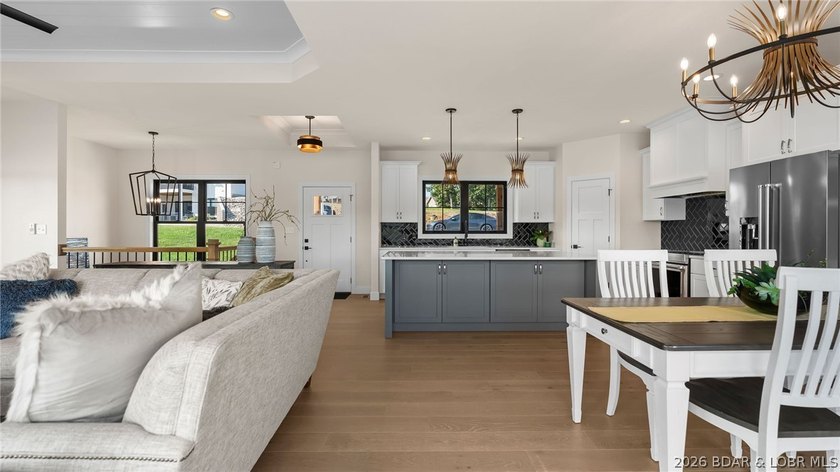 NEW CONSTRUCTION! Unobstructed lake views and luxury living - photo 46