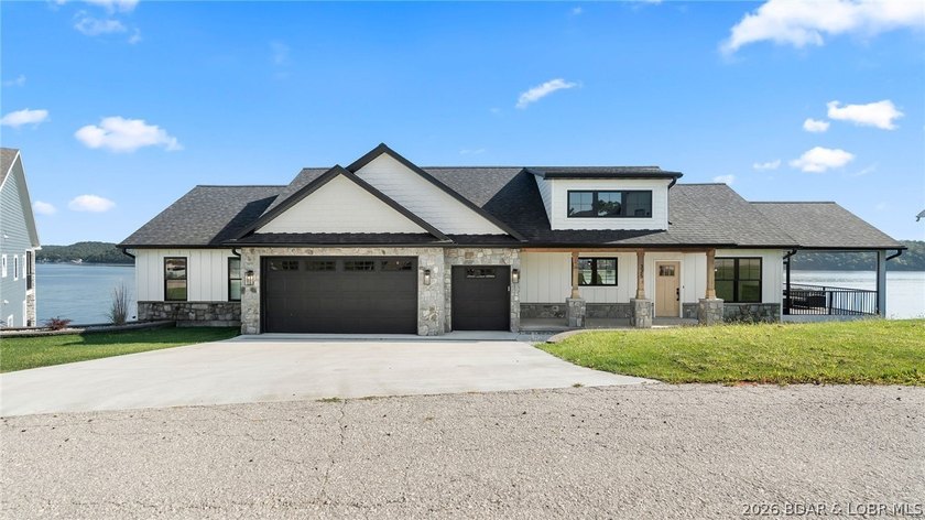 NEW CONSTRUCTION! Unobstructed lake views and luxury living - photo 49