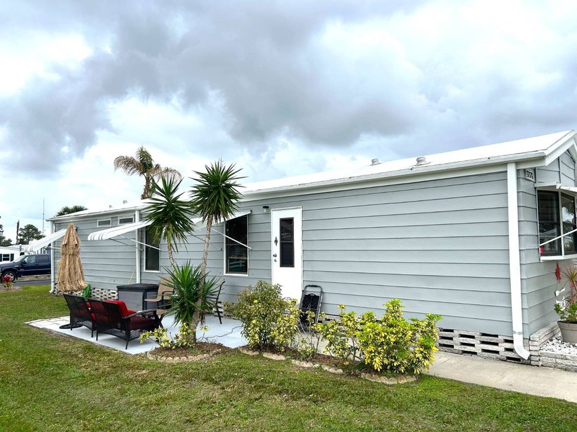 Welcome home to this charming 2-bedroom, 2-bath residence - photo 4