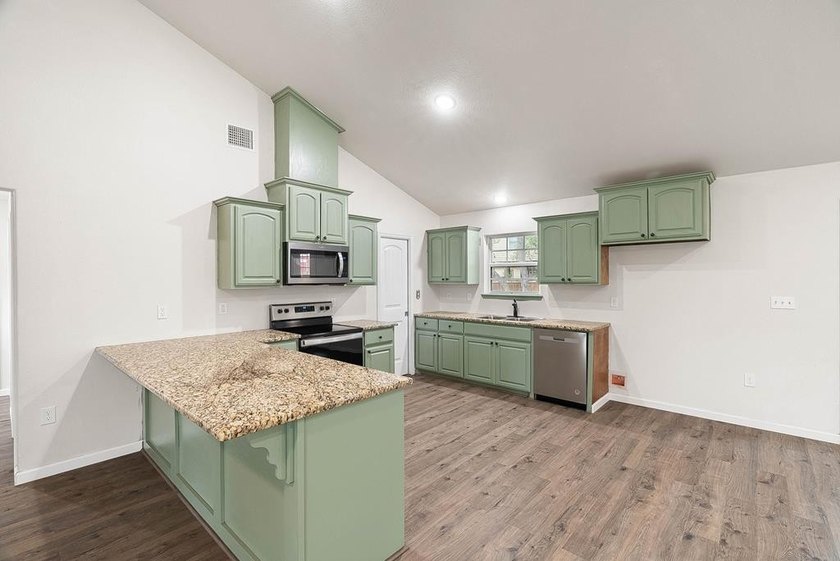 Welcome to your peaceful retreat in Rockport! This 2019-built - photo 5