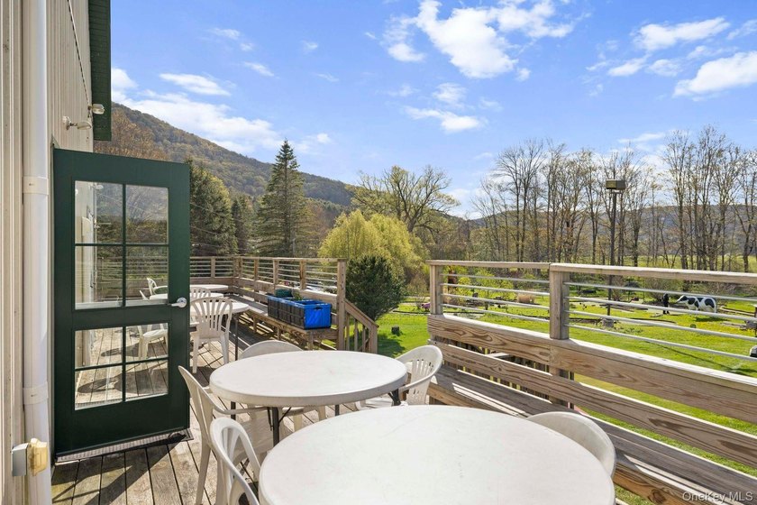 A rare opportunity to acquire and reimagine a 23.38-acre - photo 12