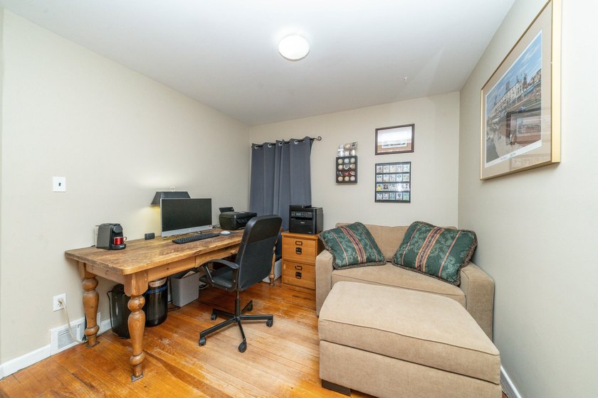 5/31 OPEN HOUSE CANCELLED. WELCOME HOME to this lovely gem of a - photo 18