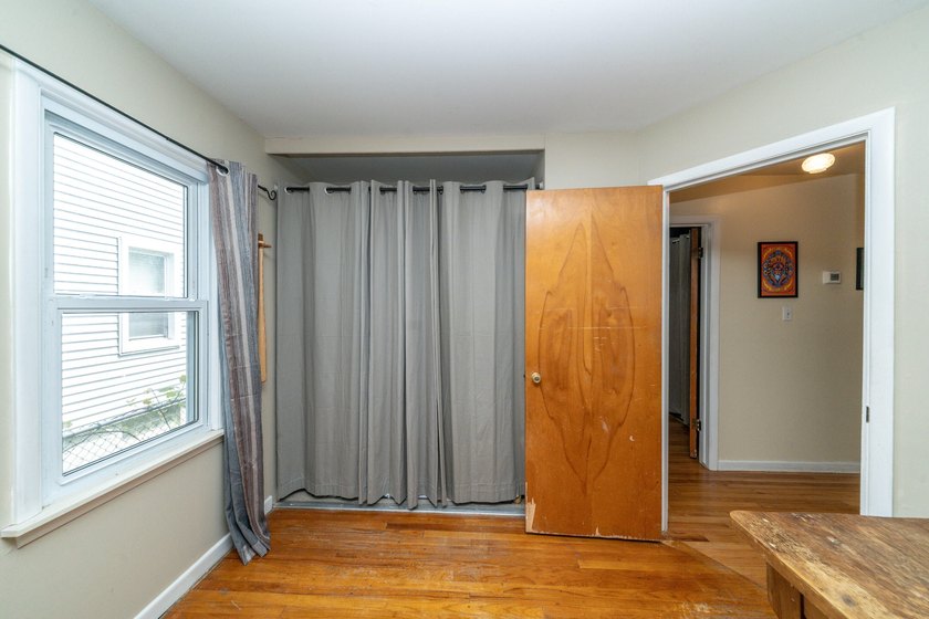 5/31 OPEN HOUSE CANCELLED. WELCOME HOME to this lovely gem of a - photo 19