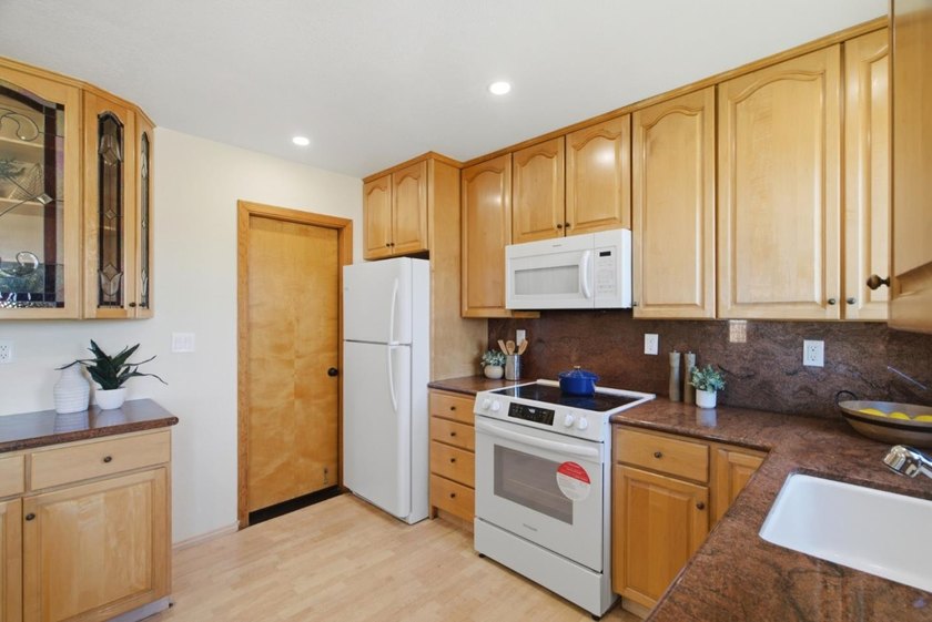 Welcome to this well-maintained single-story home in San - photo 10