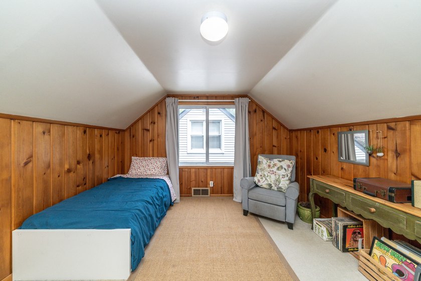 5/31 OPEN HOUSE CANCELLED. WELCOME HOME to this lovely gem of a - photo 28