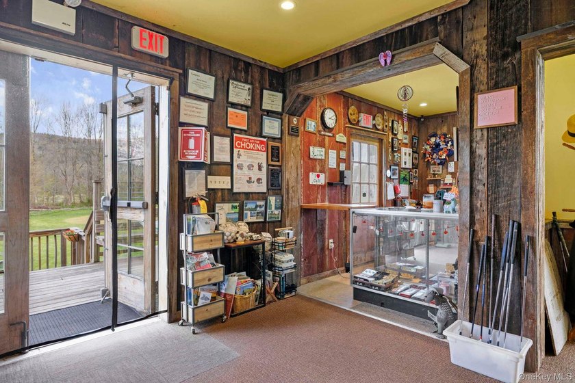 A rare opportunity to acquire and reimagine a 23.38-acre - photo 29