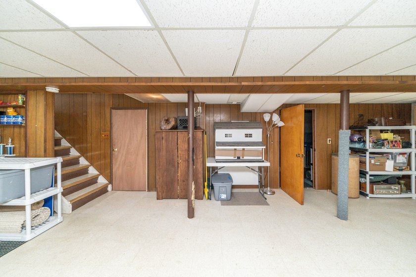 5/31 OPEN HOUSE CANCELLED. WELCOME HOME to this lovely gem of a - photo 30