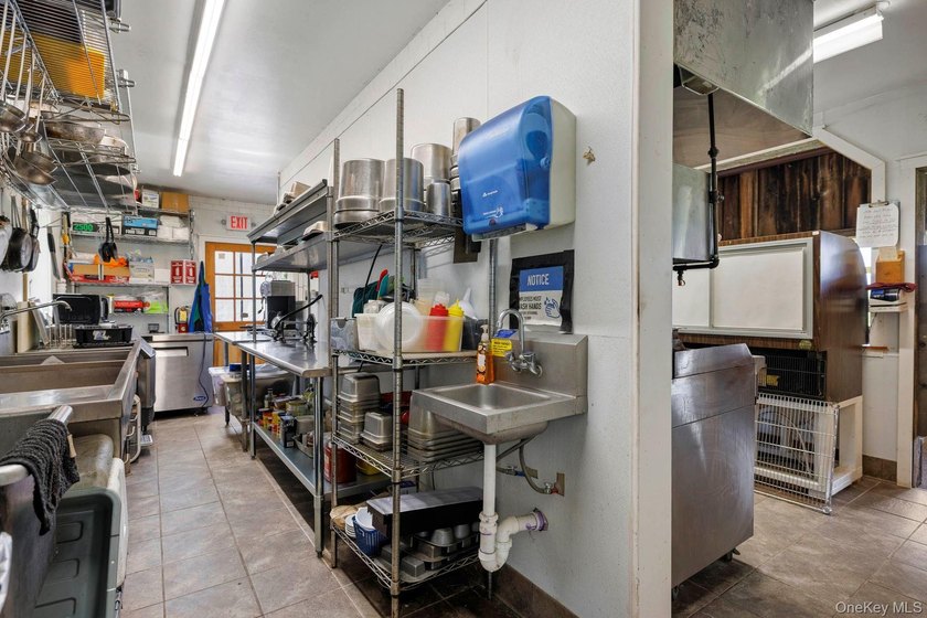 A rare opportunity to acquire and reimagine a 23.38-acre - photo 44