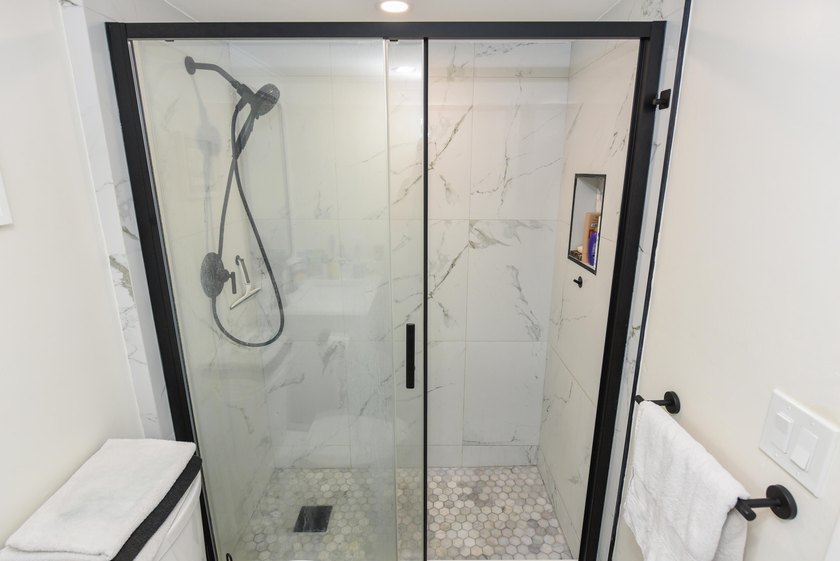 Welcome to your next smart move - a fully remodeled coastal - photo 17
