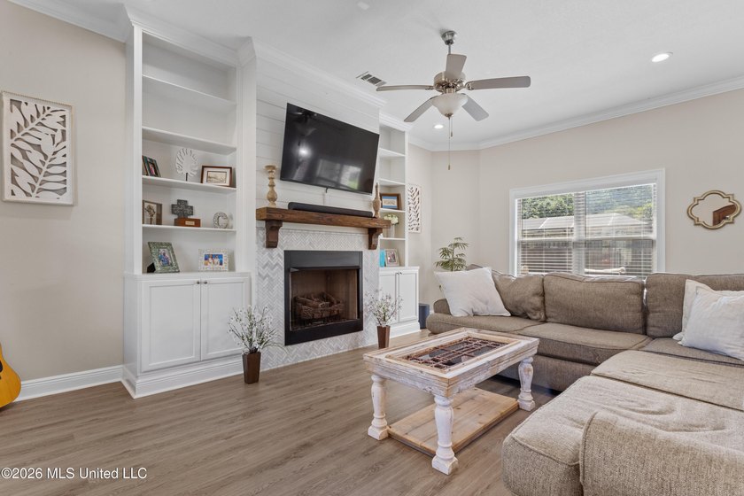 Nestled on a quiet cul-de-sac in the award-winning Ocean Springs - photo 7