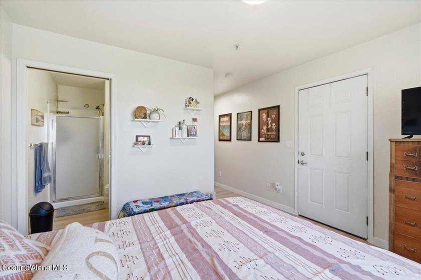 Welcome home to effortless living in this beautifully maintained - photo 14