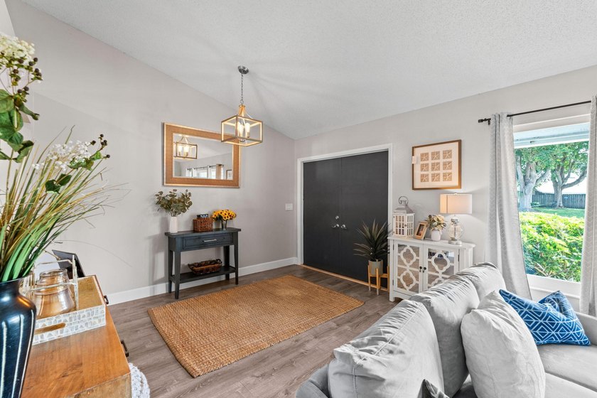 Welcome to your own private backyard retreat. Nestled on an - photo 7