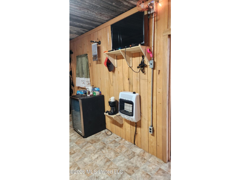 A RARE FIND, DON'T MISS YOUR OPPORTUNITY TO OWN 9.26 acres in a - photo 10