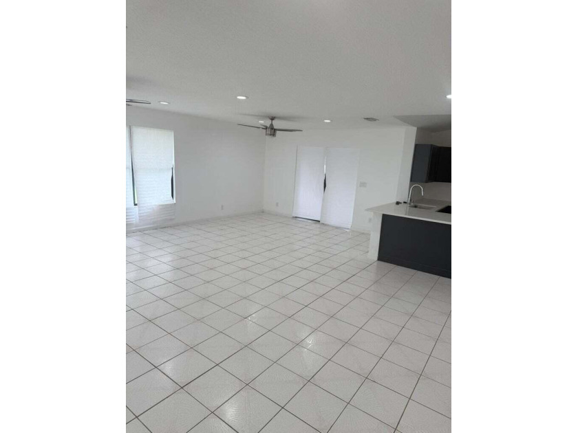Beautiful 3BR/2BA home on an oversized lot in desirable - photo 6
