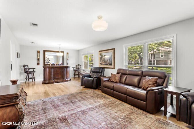 Public Remarks: THIS HOUSE COMES FURNISHED and is Turn Key! - photo 7
