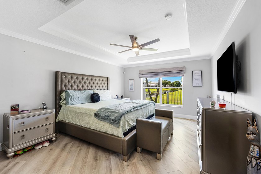Welcome to this beautifully upgraded 2-story, 4-bedroom home - photo 11