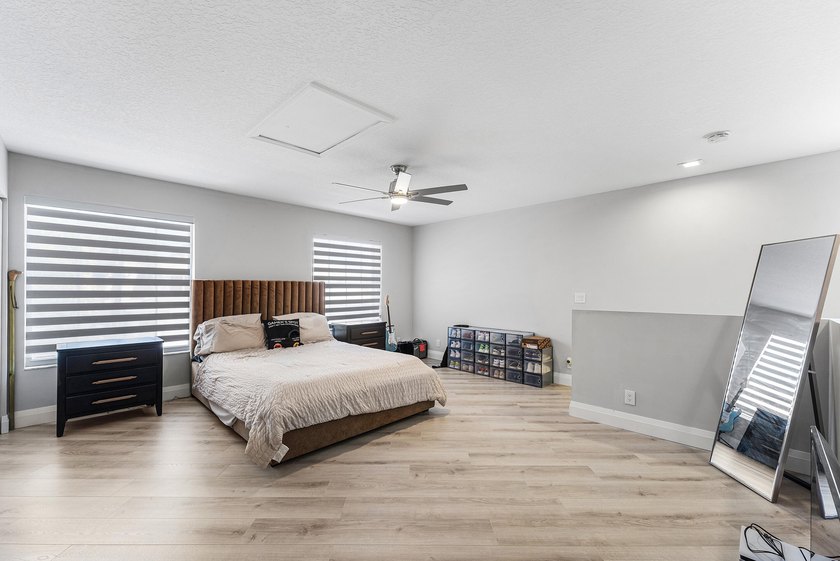 Welcome to this beautifully upgraded 2-story, 4-bedroom home - photo 13