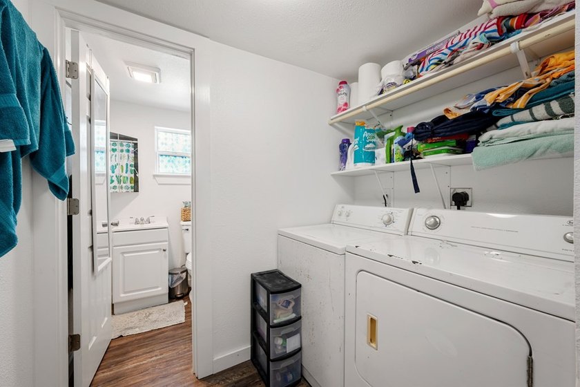 Welcome to 406 W Bay, a charming 3-bedroom, 1-bath home ideally - photo 23