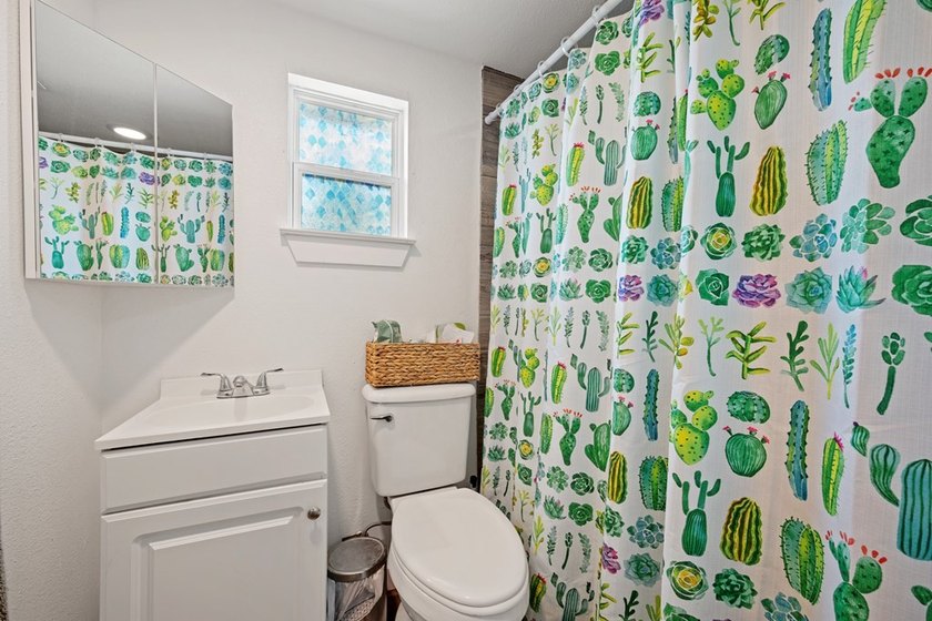 Welcome to 406 W Bay, a charming 3-bedroom, 1-bath home ideally - photo 25