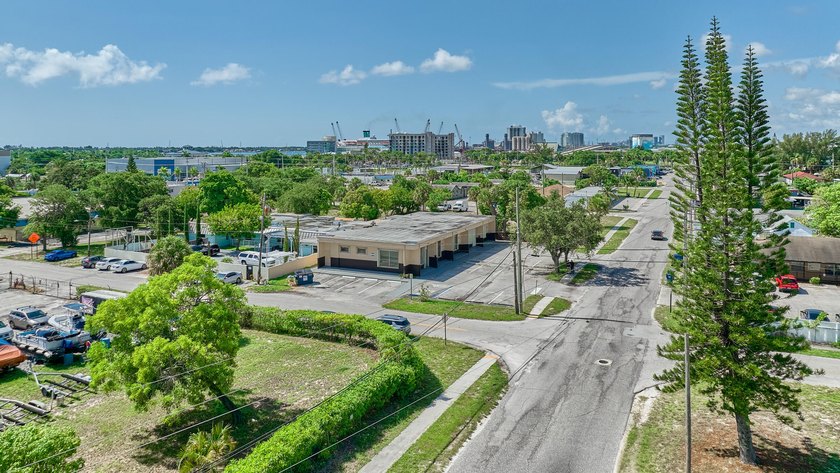 Excellent value-add investment opportunity in Riviera Beach! - photo 12