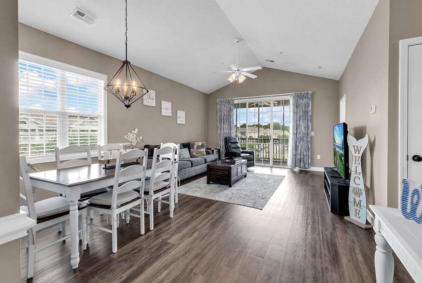 Top-floor 2-bedroom, 2-bath condo in The Havens at Barefoot - photo 11