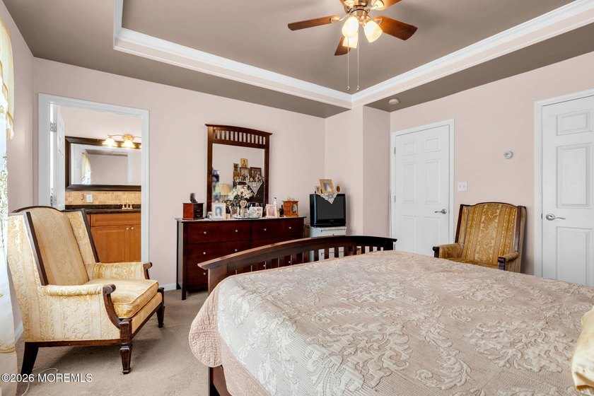 BACK ON THE MARKET! Available immediately and easy to show. This - photo 17