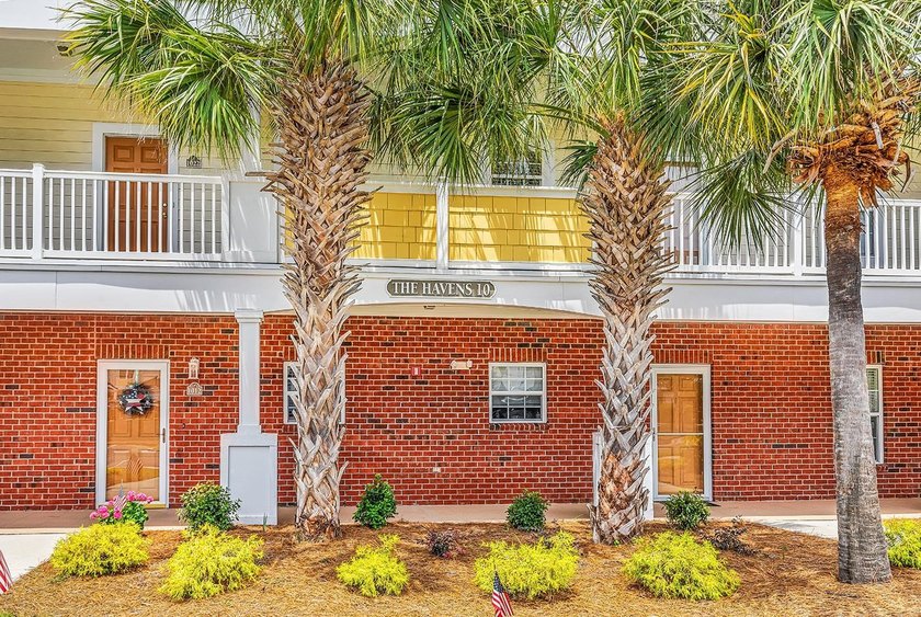 Top-floor 2-bedroom, 2-bath condo in The Havens at Barefoot - photo 30