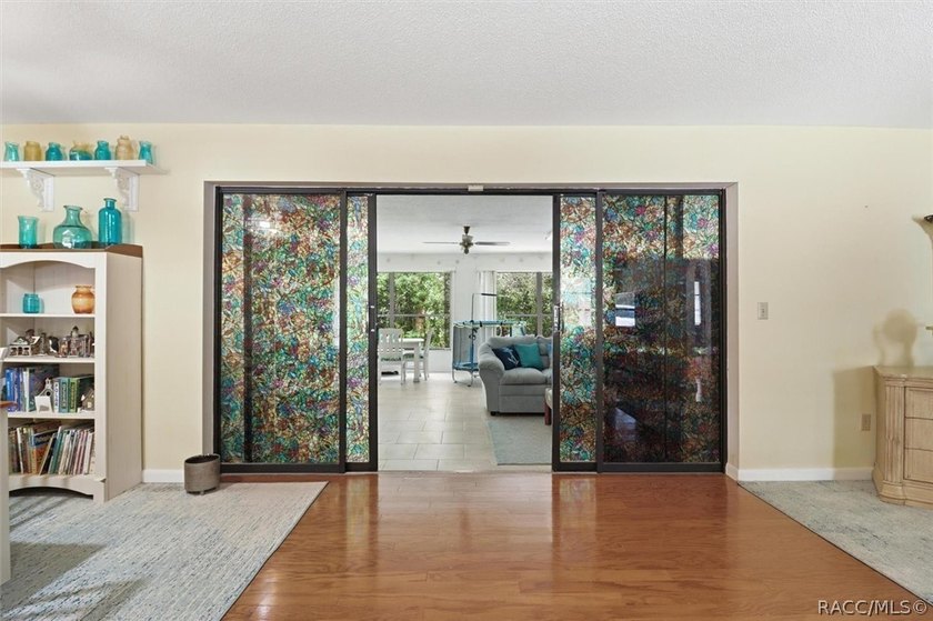 Spacious and beautifully updated pool home offering over 2,400 - photo 30