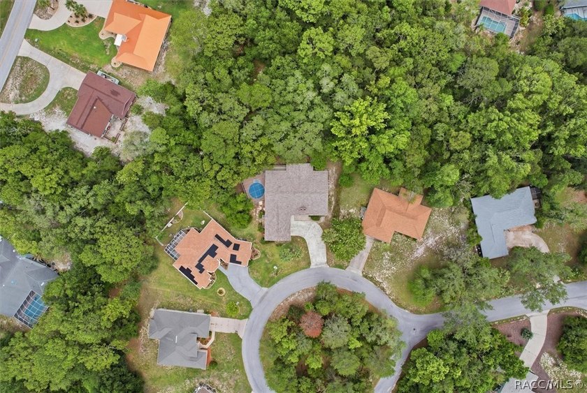 Spacious and beautifully updated pool home offering over 2,400 - photo 40