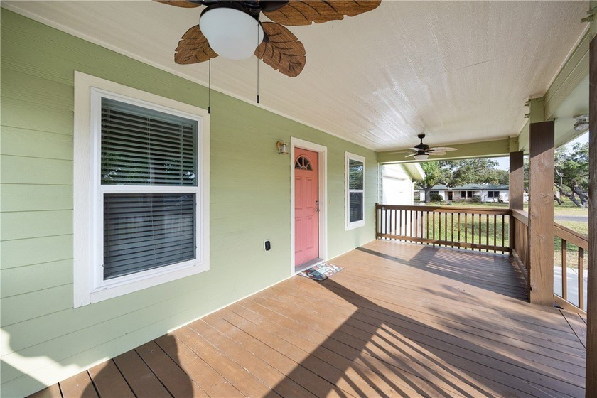 Turn key, coastal charm meets effortless living just minutes - photo 6