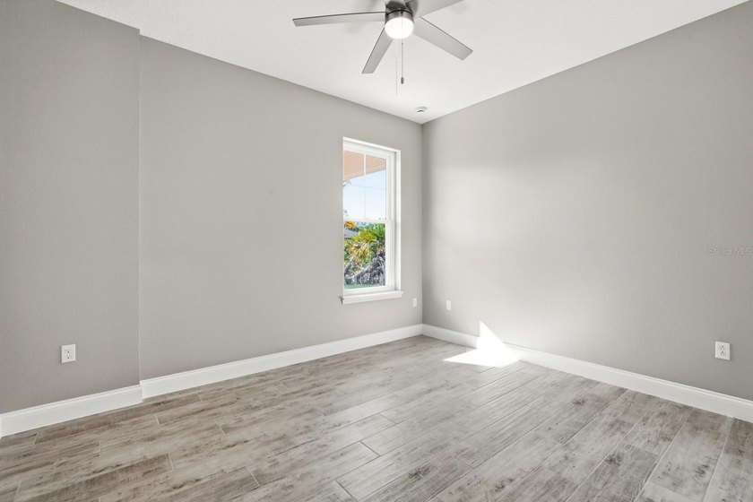 Stunning New Custom-Built Home with High-End Finishes! - photo 17