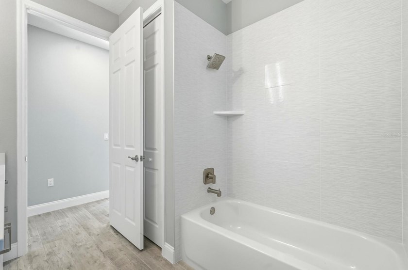 Stunning New Custom-Built Home with High-End Finishes! - photo 20